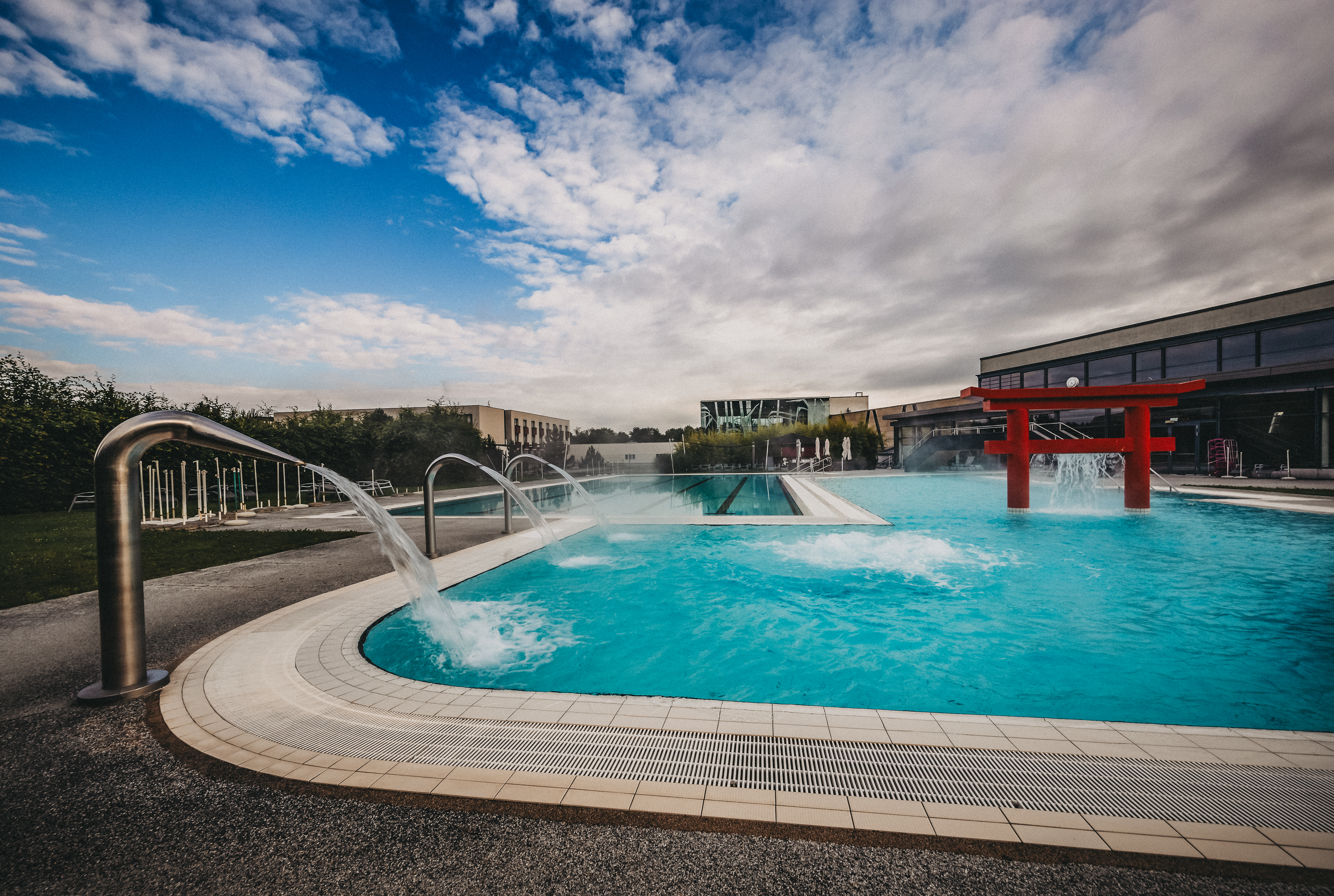 Außenansicht der Therme Liensberg Asia